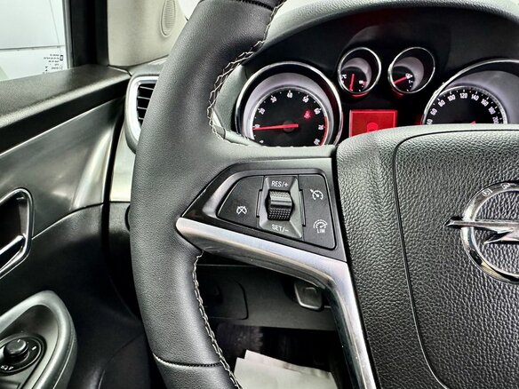 2013 Opel Mokka I, белый, 999000 рублей - вид 16