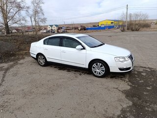 2005 Volkswagen Passat B6, белый, 300000 рублей, вид 2