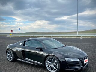 2014 Audi R8 V10 plus I (Typ 42) Рестайлинг, чёрный, 9000000 рублей, вид 3