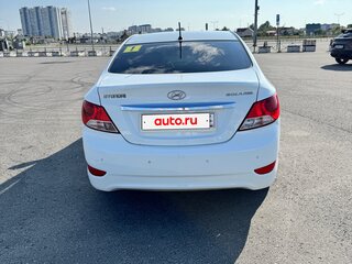 2013 Hyundai Solaris I, белый, 850000 рублей, вид 2