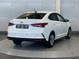 2020 Hyundai Solaris II Рестайлинг, белый, 760000 рублей, вид 2
