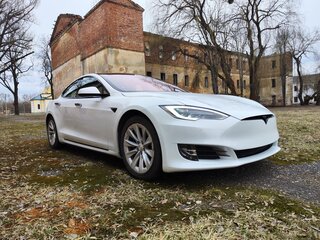 2019 Tesla Model S Long Range I Рестайлинг, белый, 4750000 рублей, вид 4
