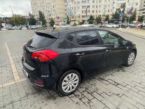 2016 Kia Ceed II Рестайлинг, чёрный, 1560000 рублей - вид 5