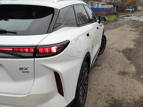 2023 Exeed RX, белый, 3250000 рублей - вид 2