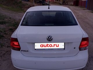 2014 Volkswagen Polo V, белый, 625000 рублей, вид 4