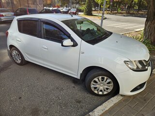2017 Renault Sandero II, белый, 875000 рублей, вид 2