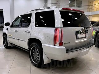 2011 Cadillac Escalade III, белый, 2500000 рублей, вид 5