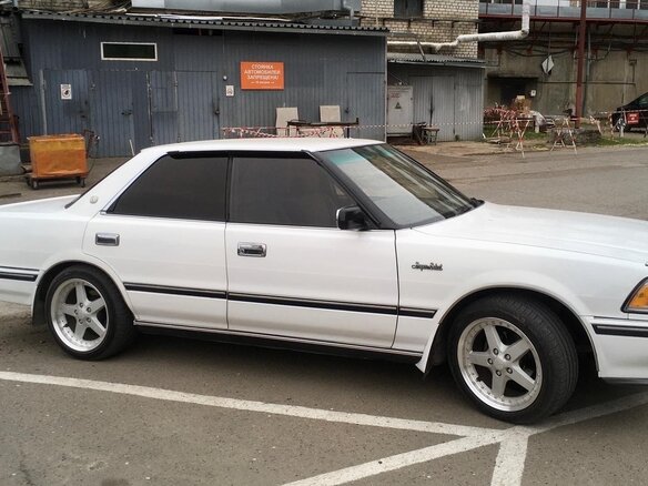 1991 Toyota Crown VIII (S130), белый, 880000 рублей - вид 6