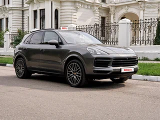2019 Porsche Cayenne III, серый, 4290000 рублей, вид 4