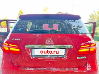 2015 Mercedes-Benz B-Класс 180 II (W246) Рестайлинг, красный, 1220000 рублей, вид 4