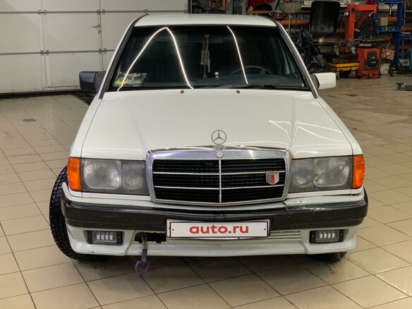 1991 Mercedes-Benz 190 (W201), белый, 420000 рублей - вид 5