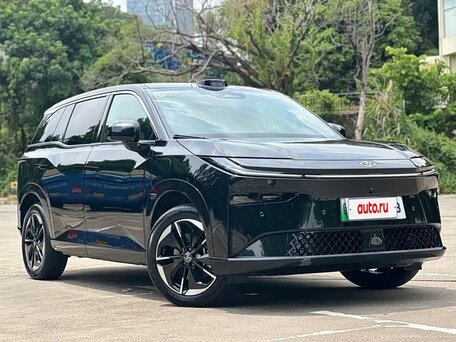 2026 Toyota bZ3X 50 kWh, чёрный, 2650000 рублей, вид 2
