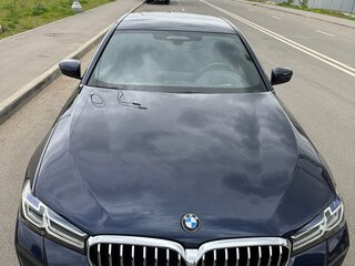 2020 BMW 5 серии 540i xDrive VII (G30/G31/G38) Рестайлинг, синий, 6890000 рублей, вид 4