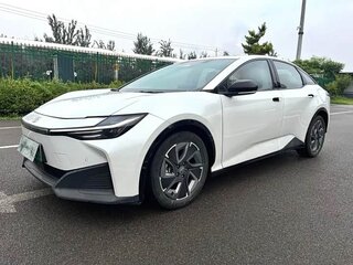 2026 Toyota bZ3, белый, 3100006 рублей, вид 1