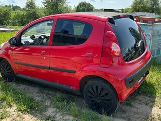 2007 Peugeot 107 I, красный, 300000 рублей, вид 3
