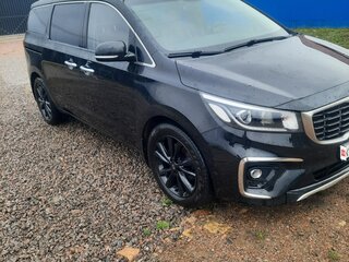 2018 Kia Carnival III, чёрный, 2950000 рублей, вид 2