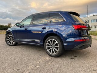 2023 Audi Q7 45 TFSI II (4M) Рестайлинг, синий, 4950000 рублей, вид 3