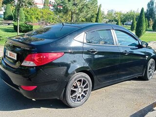 2013 Hyundai Solaris I, чёрный, 1030000 рублей, вид 5