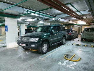 2004 Toyota Land Cruiser 100 Series Рестайлинг 1, зелёный, 3200000 рублей, вид 1