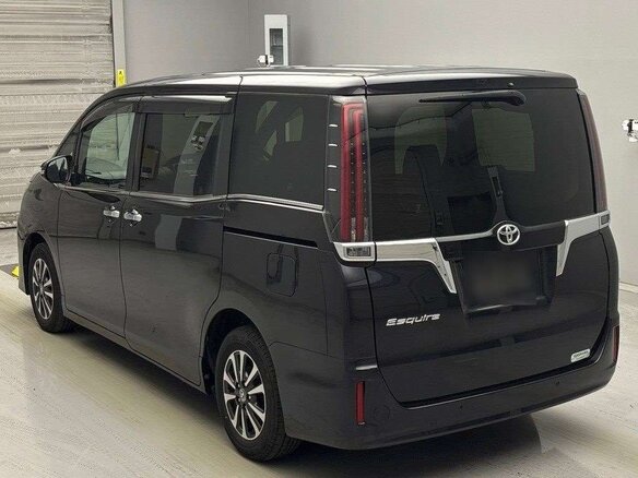 2021 Toyota Esquire I Рестайлинг, чёрный, 2000000 рублей - вид 4