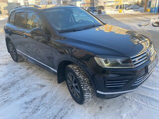2016 Volkswagen Touareg II Рестайлинг, чёрный, 3800000 рублей, вид 1