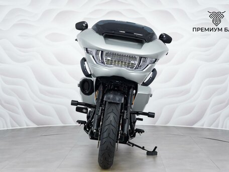 2025 Harley-Davidson CVO Road Glide ST, серебристый, 5449000 рублей, вид 4