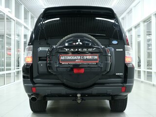 2006 Mitsubishi Pajero IV, чёрный, 1780000 рублей, вид 4