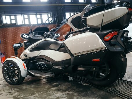 2020 BRP Can-Am Spyder, белый, 3099000 рублей, вид 5