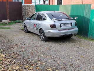 2001 Hyundai Elantra III (XD), серебристый, 300000 рублей, вид 2
