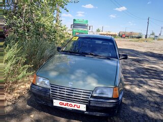 1986 Opel Kadett E, зелёный, 120000 рублей, вид 4