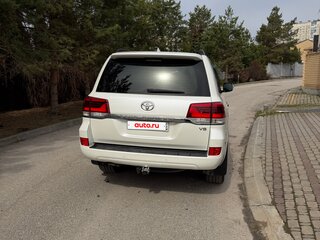 2015 Toyota Land Cruiser 200 Series Рестайлинг 2, белый, 5500000 рублей, вид 5