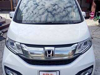 2015 Honda Stepwgn V, белый, 2000000 рублей, вид 2