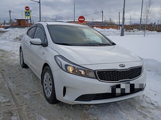 2019 Kia Cerato III Рестайлинг (Classic), белый, 1650000 рублей, вид 2