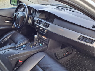 2006 BMW 5 серии 525xi V (E60/E61), серебристый, 850000 рублей, вид 5