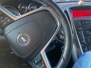 2012 Opel Astra J, белый, 680000 рублей, вид 1