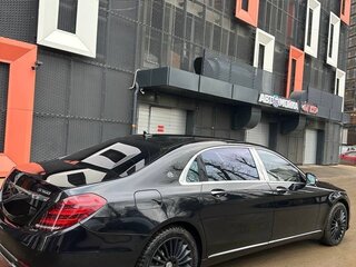 2017 Mercedes-Benz Maybach S-Класс 560 I (X222) Рестайлинг, чёрный, 4400000 рублей, вид 2