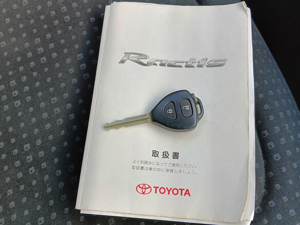 2009 Toyota Ractis I, синий, 1150000 рублей - вид 28