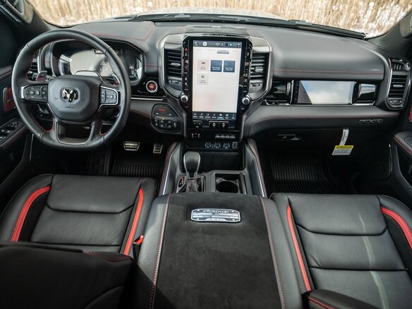 2024 Ram 1500 RHO V Рестайлинг, серебристый, 10500000 рублей - вид 8