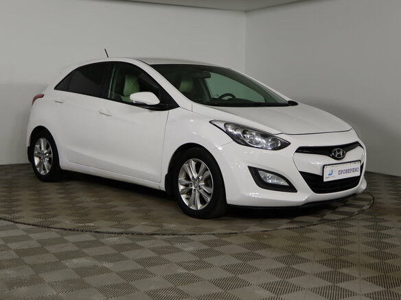 2012 Hyundai i30 II, белый - вид 2