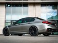 2017 BMW M5 VI (F90), серый - вид 2