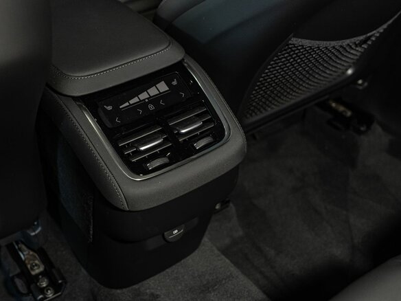 2026 Volvo XC90 B5 II Рестайлинг 2, белый, 13950000 рублей - вид 21