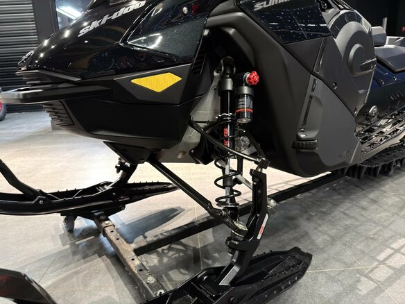 2025 BRP Ski-Doo Summit 850, чёрный, 2990000 рублей - вид 5