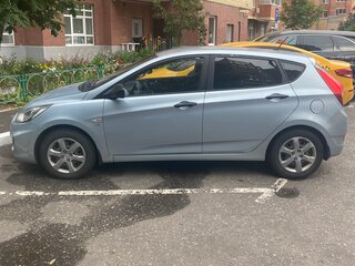 2013 Hyundai Solaris I, голубой, 610000 рублей, вид 2