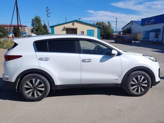 2018 Kia Sportage IV, белый, 2000000 рублей, вид 3