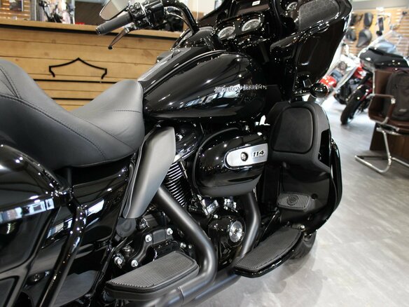 2023 Harley-Davidson Road Glide Limited, чёрный, 3990000 рублей - вид 15
