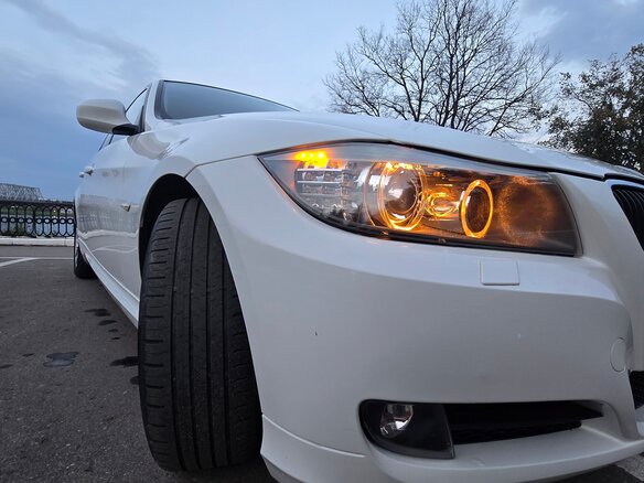 2010 BMW 3 серии 318i V (E90/E91/E92/E93) Рестайлинг, белый, 1000000 рублей - вид 9