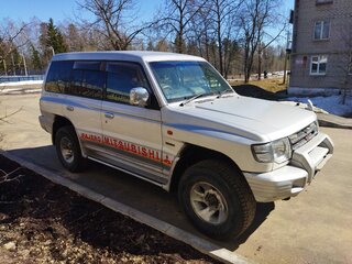 1997 Mitsubishi Pajero II Рестайлинг, серебристый, 850000 рублей, вид 2