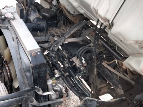 2000 Isuzu Elf (N-series), белый, 1400000 рублей, вид 1