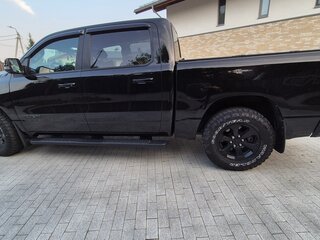 2022 Ram 1500 Quad Cab eTorque V, чёрный, 6900000 рублей, вид 4