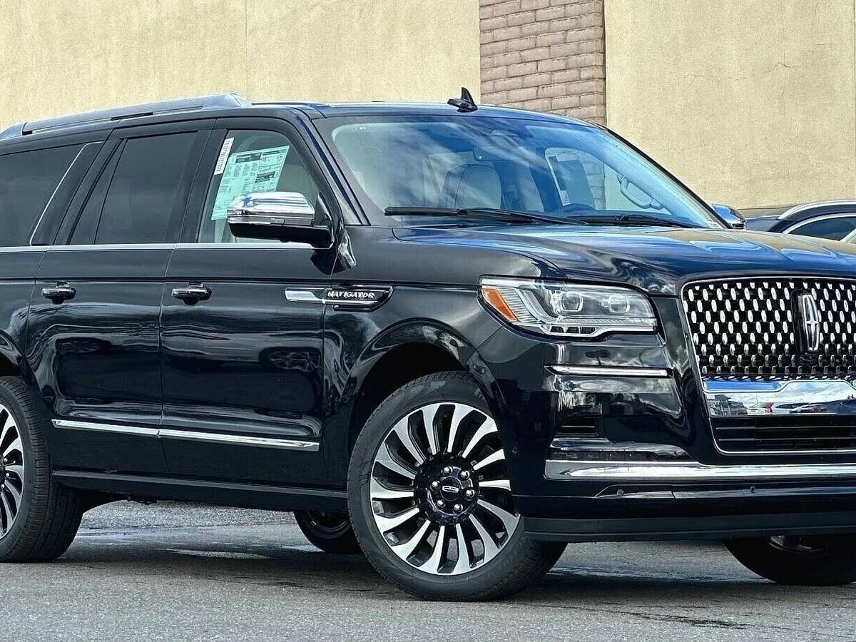 Открыть фотографии: Lincoln Navigator IV